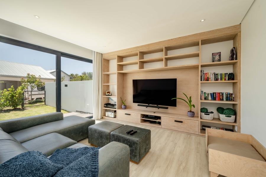 4 Bedroom Property for Sale in Brackenridge Western Cape